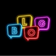 neonová písmena B, ,L, O, a G tvořicí nápis blog